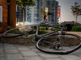 Os ciclistas correm o risco de se ferir ao compartilhar a estrada. Envolvido em uma colisão? Nossos advogados de acidentes de bicicleta podem ajudar.